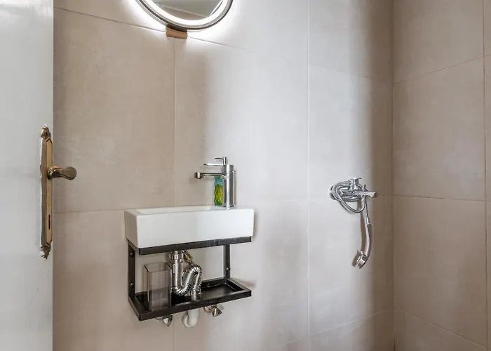 Daire Stenies'nook Ándros