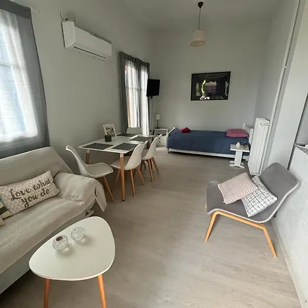 Stenies'nook Apartament *