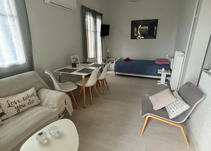 Stenies'nook Apartment *